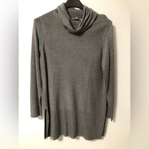 Women’s Gray Tunic Sweater